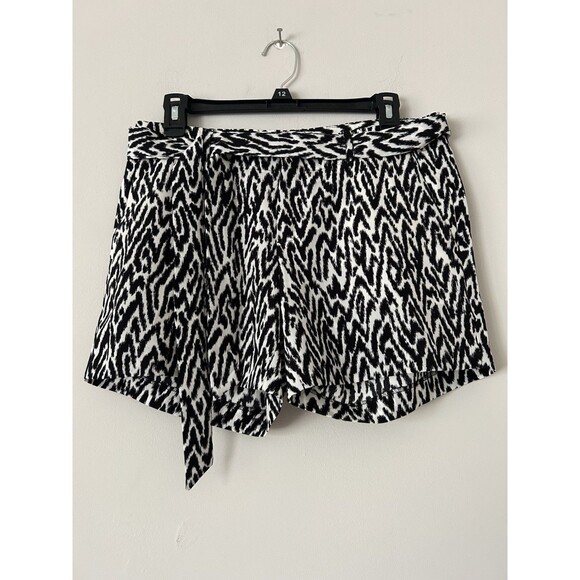 Banana Republic Heritage Animal Print Belted Shorts Size 2 Summer Vacation - Picture 13 of 13
